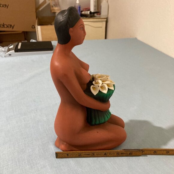 Folk Art Terracotta Lady Of Lilies Figurine Calla Lily - Picture 7 of 7